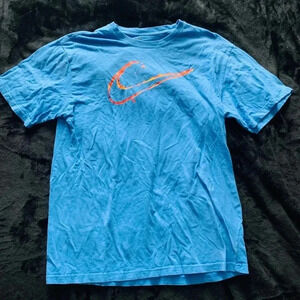 🟨Nike T-shirt